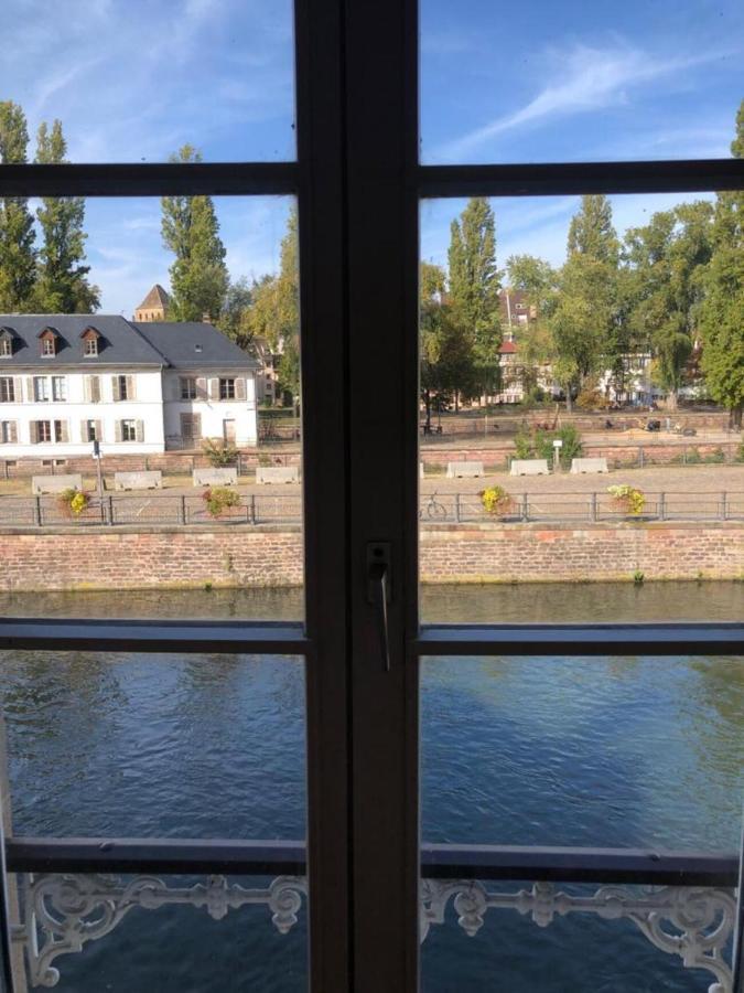Ferienwohnung Au Bord De L'Eau Straßburg Exterior foto