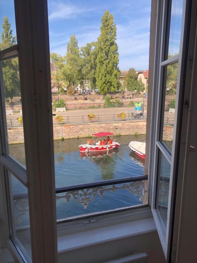 Ferienwohnung Au Bord De L'Eau Straßburg Exterior foto