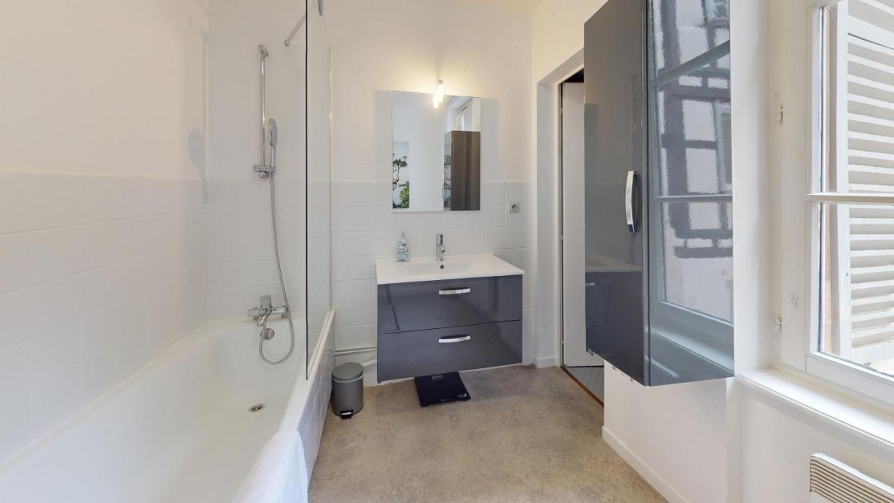 Ferienwohnung Au Bord De L'Eau Straßburg Exterior foto