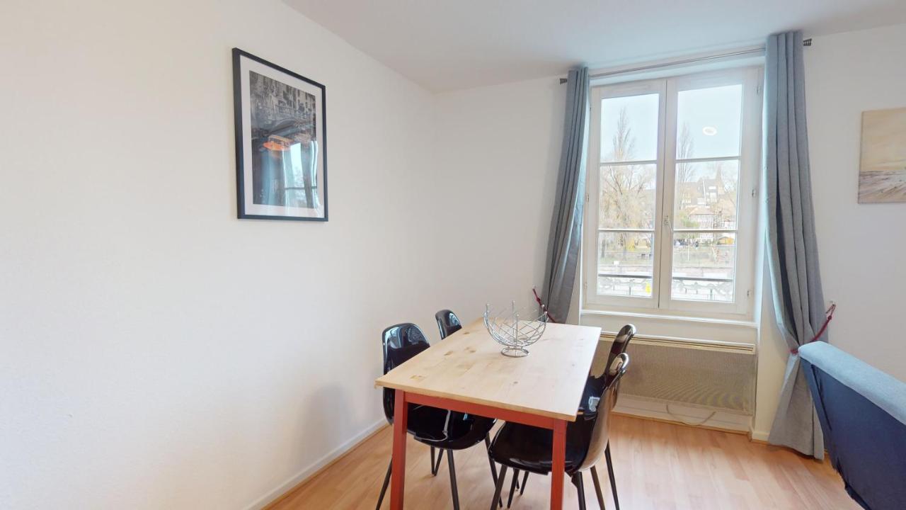 Ferienwohnung Au Bord De L'Eau Straßburg Exterior foto